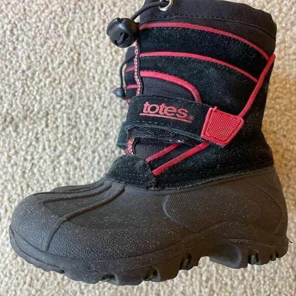 Totes Boy's Todd Winter Boots size 6T Black/Red - Picture 1 of 5